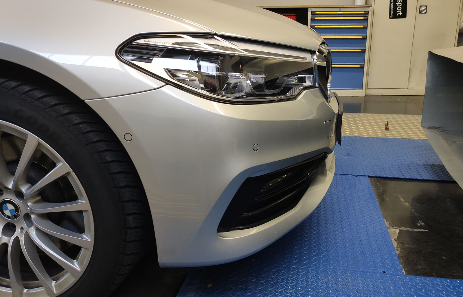 BMW serii 5 na hamowni